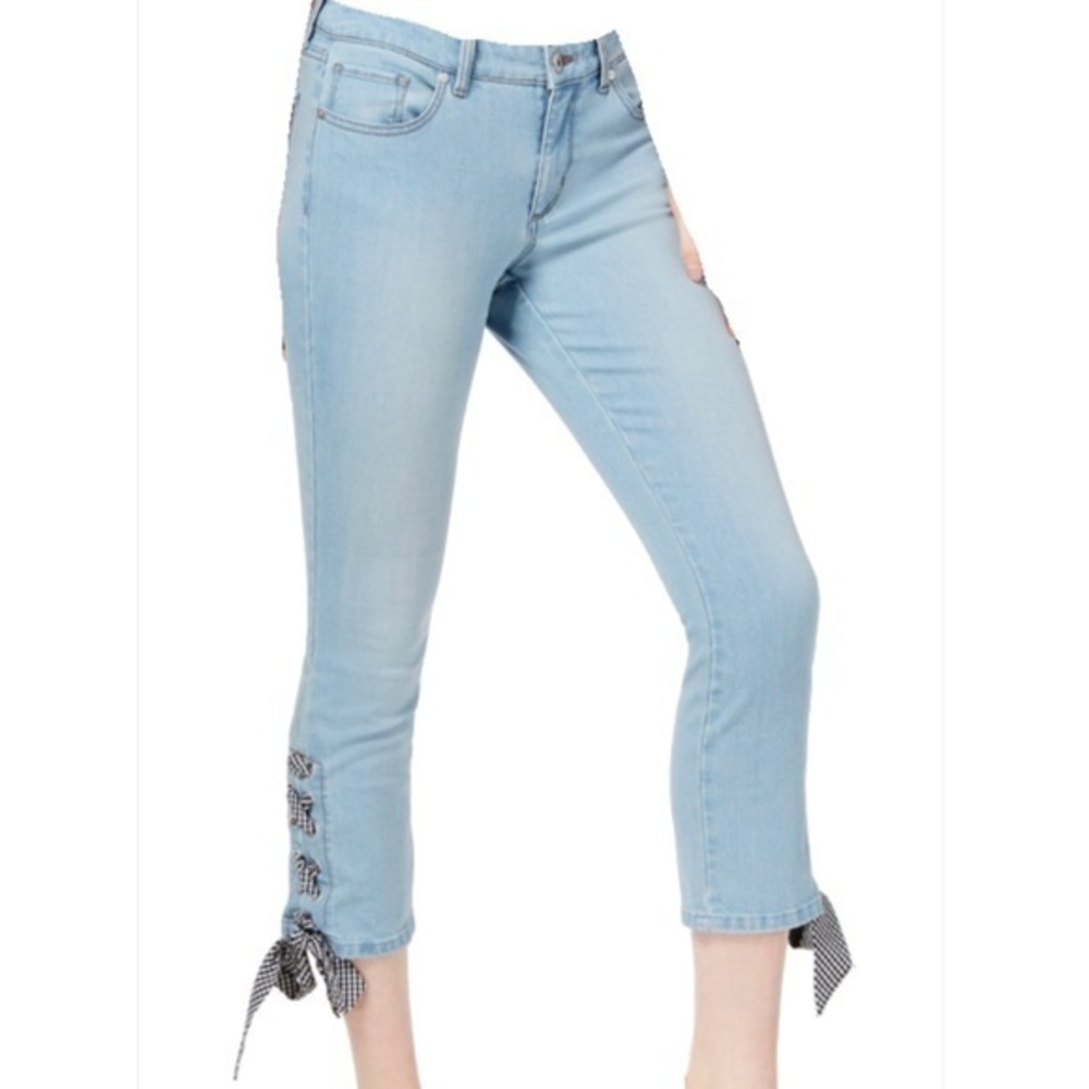 Laceup ankle jeans in avalon wash NWOT
